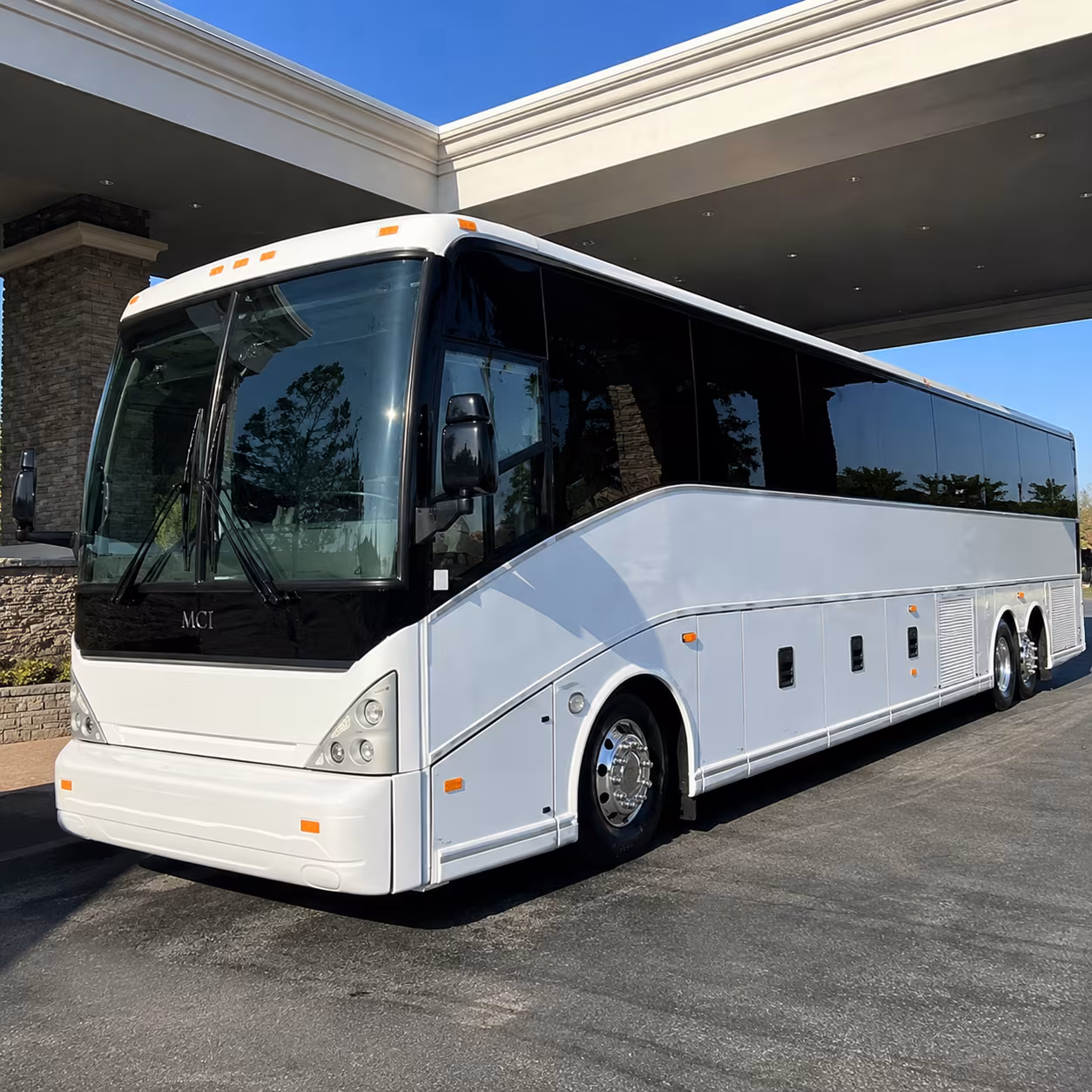 charter bus shuttles between santa ana s federal campus and orange county installations