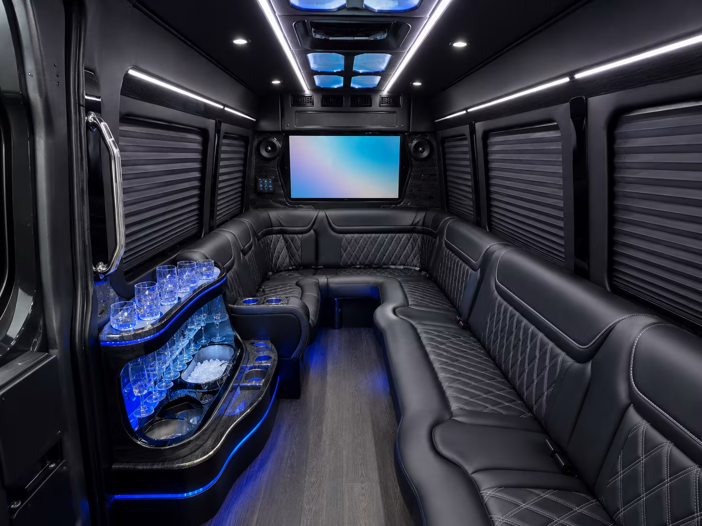 fan buses to crypto com arena for lakers clippers and kings games