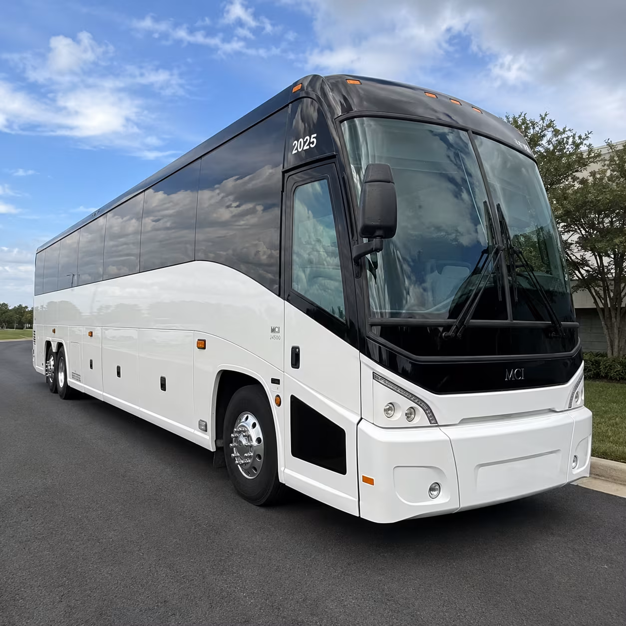 shuttle buses between santa ana hotel blocks and your wedding venue